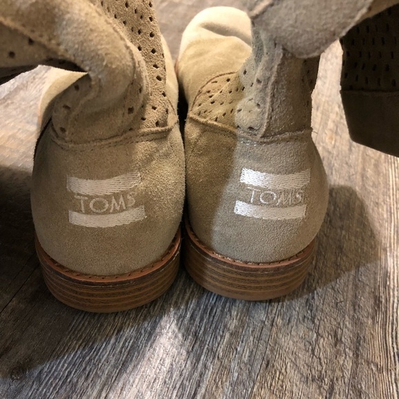 Tom’s boots‎ - Picture 2 of 8